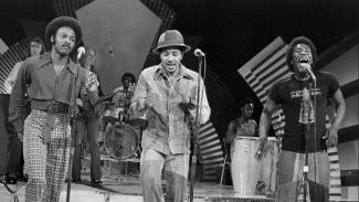 The O’Jays performing in 1970. Signed to Gamble and Huff’s Philadelphia International label, the O’Jays emerged at the forefront of Philadelphia soul with “Back Stabbers” and “Love Train.” (Image: Michael Ochs Archives)